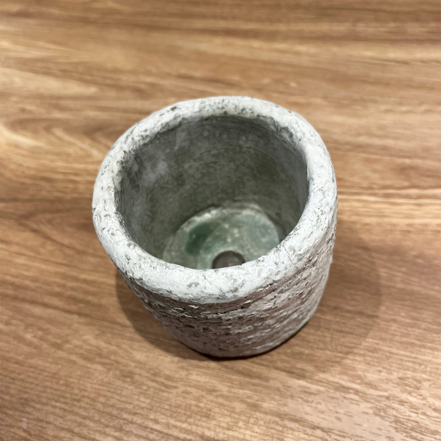 ラフストーンポット_斜め上から