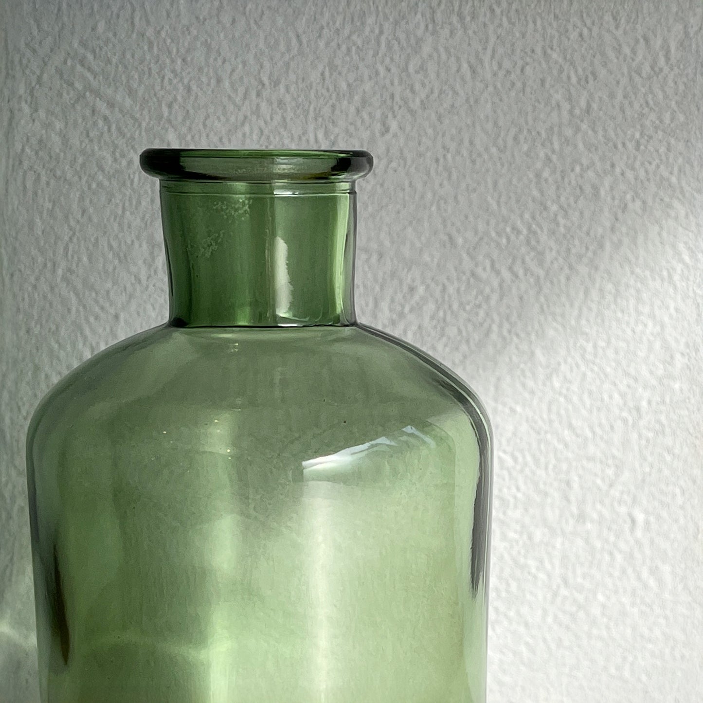 スモーキーグリーンガラスボトル プティ 高さ12.5cm 4