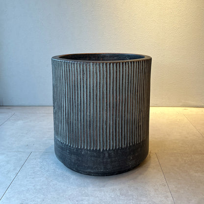 チャコールストライプポット_メイン画像