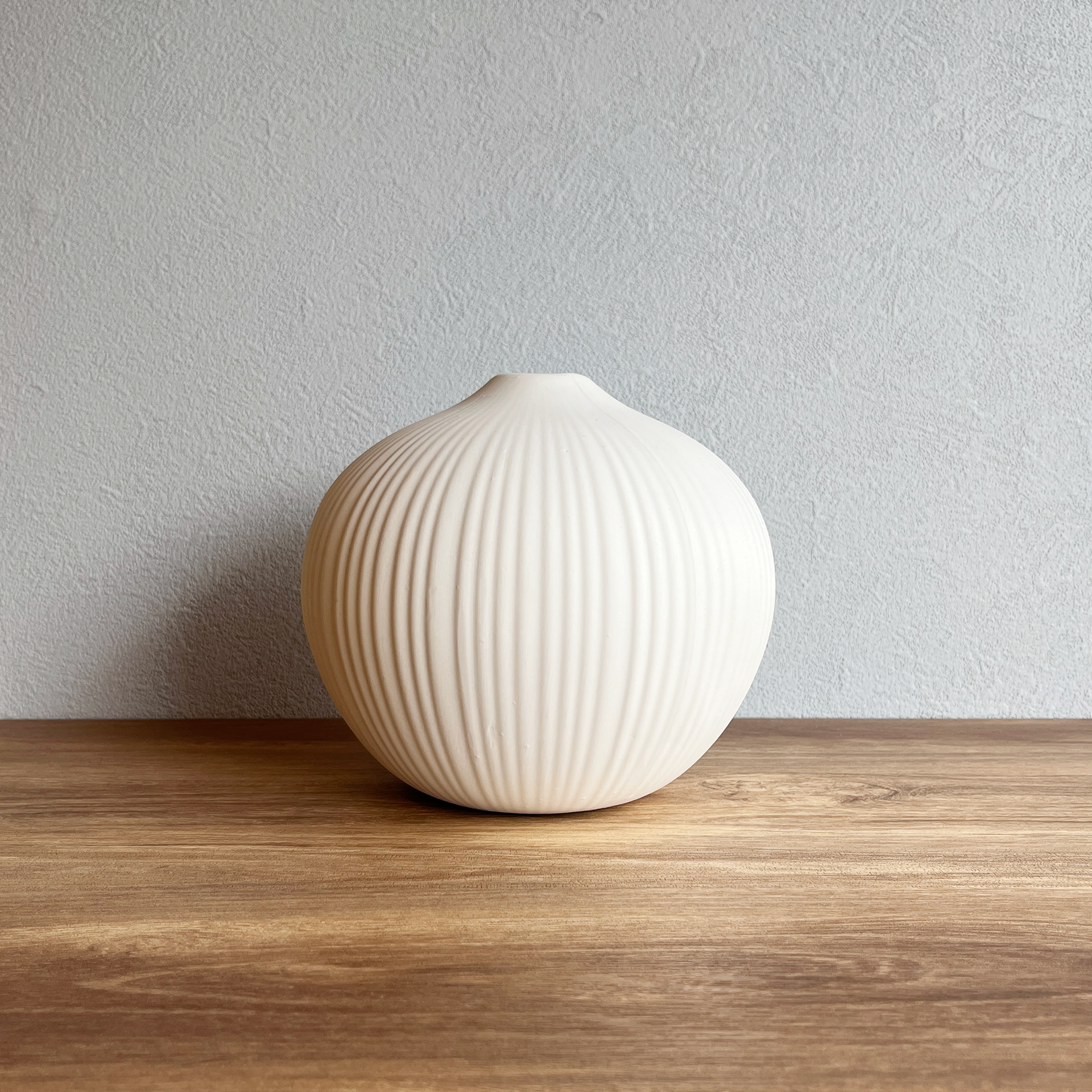 bulbo-vase1.png?v=1752990064&