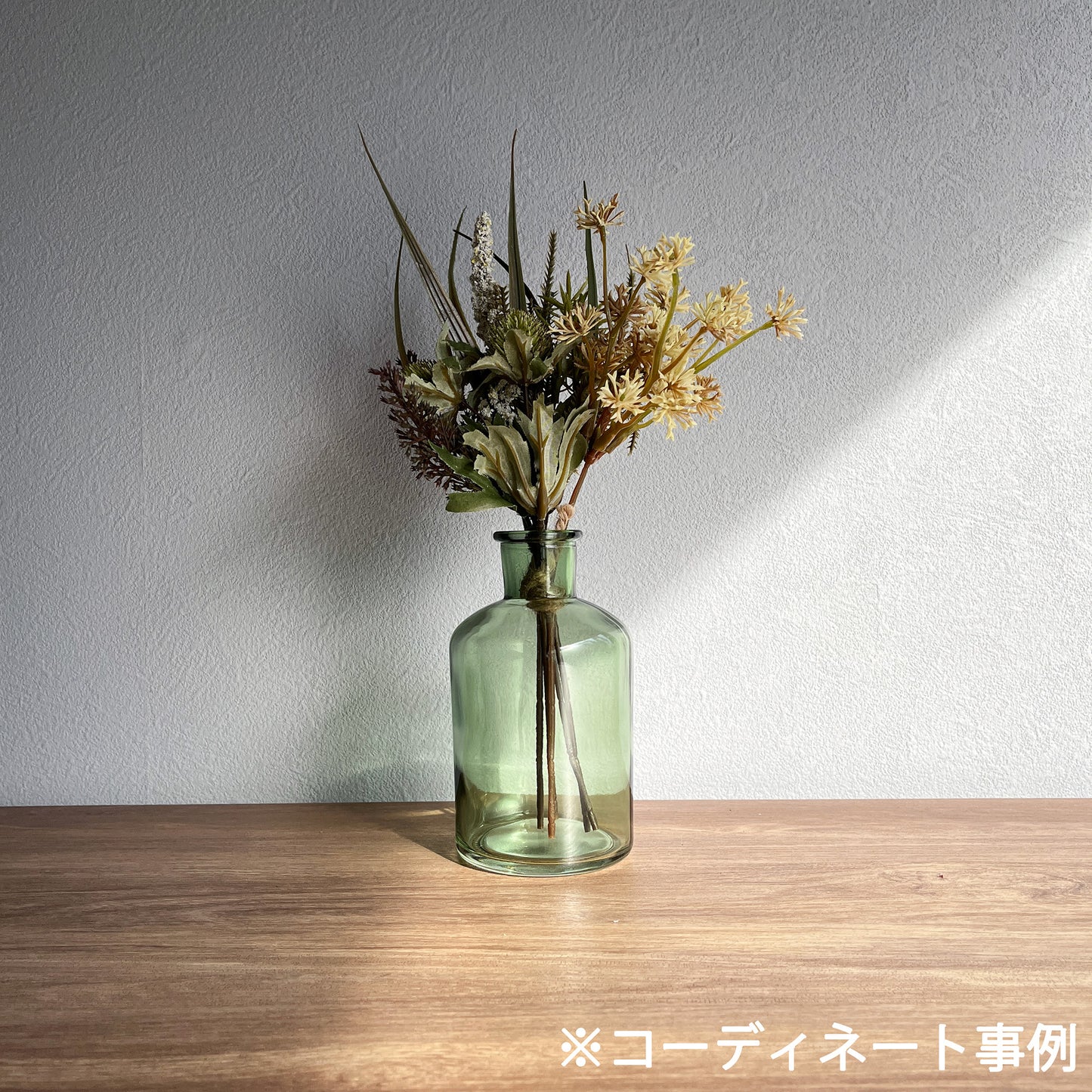 スモーキーグリーンガラスボトル プティ  高さ12.5cm 5